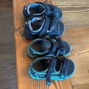 Set of 2 toddler sandals